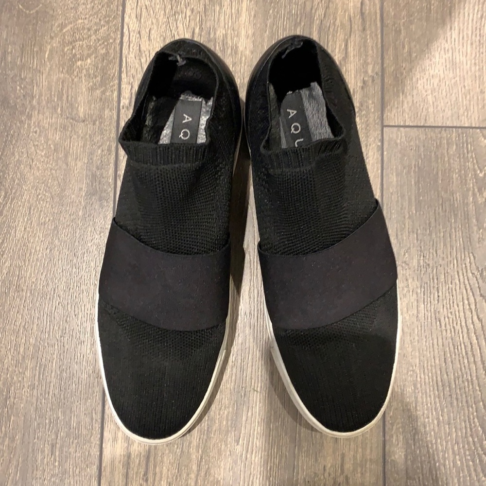 Aqua slip on sneakers
